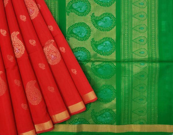 Handloom Silk Cotton Saree in Red