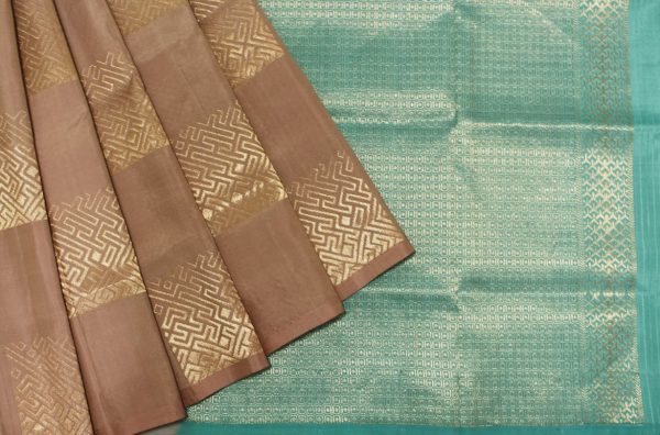 Pantone Brown Handloom Soft Silk Saree With Borderless