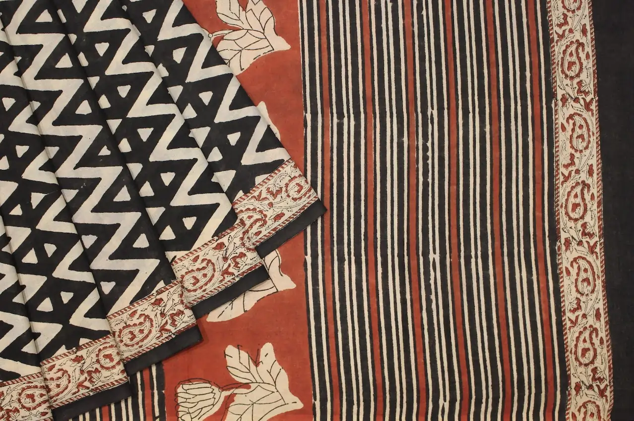 Mulmul Cotton Saree In Black And Rust Brown With Geometric