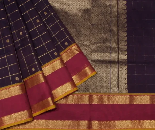 Narayanpet Saree In Dark Wine With Ganga Jamuna Pattern