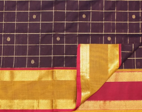 Narayanpet Saree In Dark Wine With Ganga Jamuna Pattern