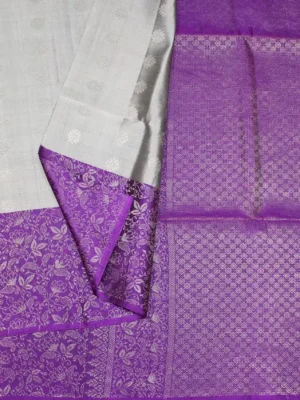 Silver Grey Soft Silk Saree In Pallu Fleet