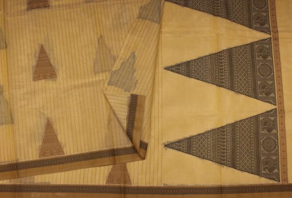 Beige Kovai Cotton Saree Temple Threadwork