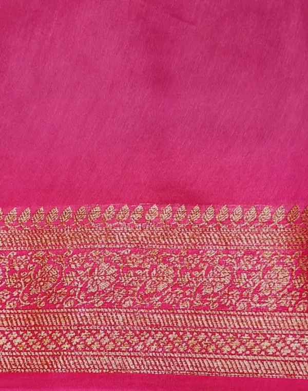Beige Chanderi Saree With Pink Zari