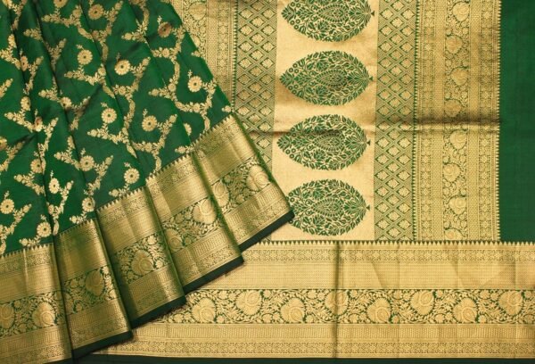 Pavithram Soft Silk Saree Bottle Green