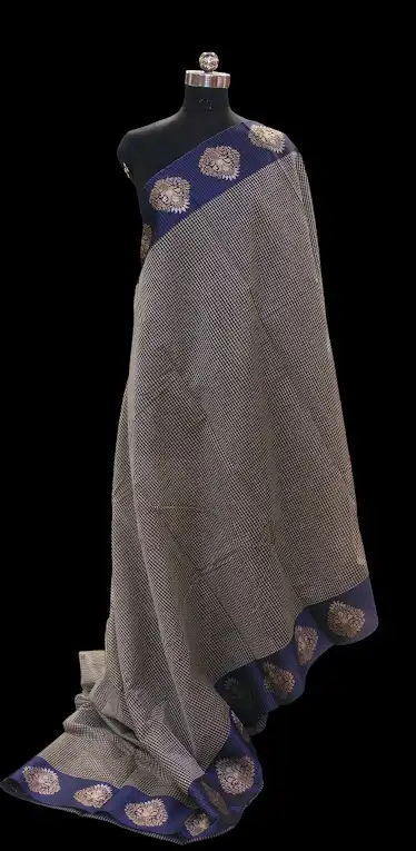 Semi Chanderi Saree In Checks Pattern