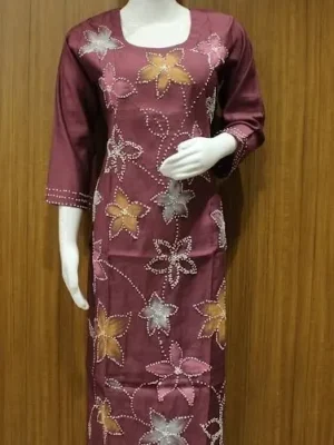 French Knot Straight Cut Kurti In Wine Shades