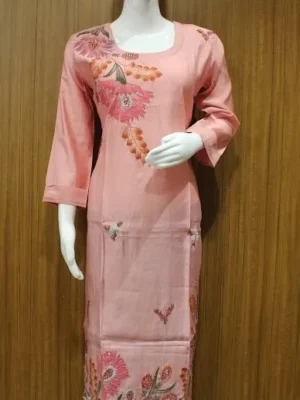 Pinkish Grey In Kurti With Floral Tread Embroided