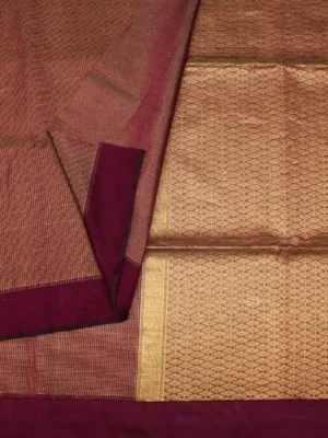 Close-up of Vairaoosi weave and golden zari self pallu on Magenta Pure Silk Cotton Saree