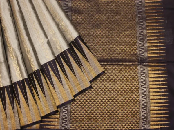 Pure Handloom Soft Silk Saree In Silver Grey