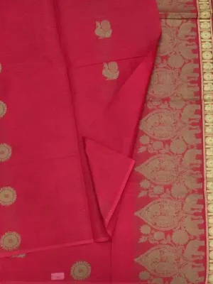 Close-up of peacock buttas and geometric lattice self pallu on maroon Kovai cotton saree