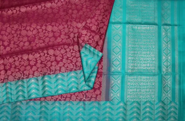 Vibrant Magenta Handloom Soft Silk Saree